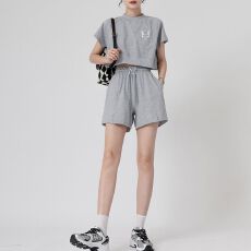 批发休闲<b class='q'>运动服</b>套装女2026<b class='q'>新款</b>韩版宽松短袖高腰阔腿短裤时尚两件套潮