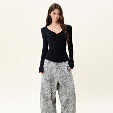 批发实拍~纯欲风设计长袖T恤<b class='q'>打底衫</b>V领修身显瘦时尚辣妹蝴蝶结上衣ins