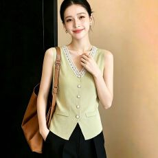 批发实拍~气质V领针织马甲珍珠镶边单排扣显瘦<b class='q'>通勤</b>无袖上衣夏季新款女