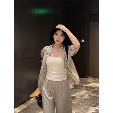 批发法式复古印花长袖防晒<b class='q'>衬衫</b>女夏季款翻领宽松休闲慵懒风高级感上衣