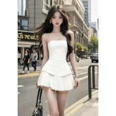 批发韩系气质女神2025夏季新款设计感一字肩<b class='q'>露肩</b>白色显瘦性感<b class='q'>连衣裙</b>