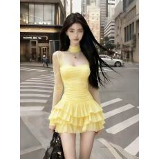 批发轻奢气质名媛纯欲风黄色半高领网纱拼接微透氛围感气质辣妹连衣裙