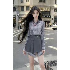 批发<b class='q'>条纹</b>辣妹衬衫性感小众<b class='q'>半身裙</b>女两件套甜美小清新显瘦氛围感新款