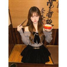 批发灰色一字肩针织毛衣黑色<b class='q'>丝绒</b>半身裙<b class='q'>套装</b>