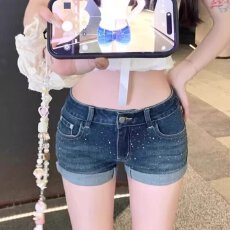 批发李李服饰重工烫钻低腰丰胯牛仔短裤女2025春季新款显高显瘦<b class='q'>热裤</b>