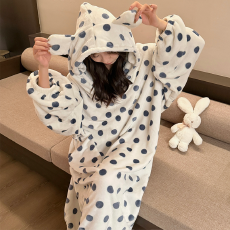 批发直播爆款秋冬长袖法兰绒宽松大睡裙连帽波点印花长袍睡衣女