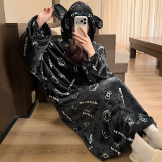 批发直播爆款秋冬长袖法兰绒宽松大睡裙连帽卡通印花长袍睡衣女