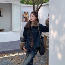 批发巴恩风毛毛领<b class='q'>牛仔</b>外套女秋冬新款加绒加厚短款上衣