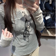 批发拼色条纹正肩长袖t恤<b class='q'>女</b>半开领亨利衫秋季修身短款拼接设计感上衣