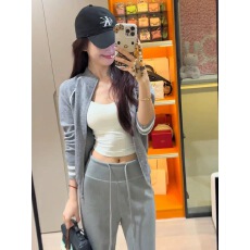 批发天猫抖音质量秋冬立领针织衫<b class='q'>长袖</b>新款<b class='q'>外</b><b class='q'>搭</b><b class='q'>开衫</b>拉链设计感宽松上衣