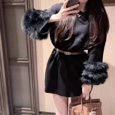 批发2025秋冬新款时尚性感毛毛拼接长袖针织连衣裙宽松显瘦毛衣<b class='q'>打底裙</b>