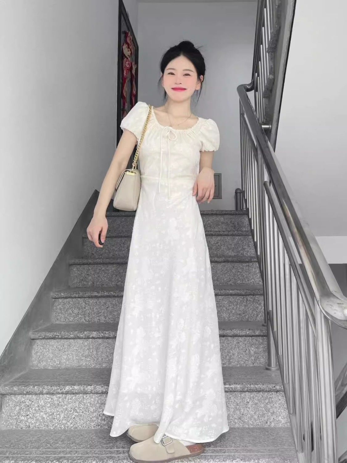 RY2084# 法式温柔风杏色连衣裙子女装高级设计感小众气质收腰显瘦长裙夏季