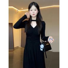 批发有胸垫--2026新款内搭长裙高级感长袖<b class='q'>连衣裙</b>女装秋冬季