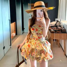 批发带防滑条可拆卸肩带法式绝美碎花公主短裙夏季新款花苞裙<b class='q'>连衣裙</b>