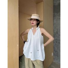 批发2026年新款设计挂脖<b class='q'>吊带</b><b class='q'>背心</b><b class='q'>时尚</b>女外穿夏季大码宽松显瘦遮肚上衣