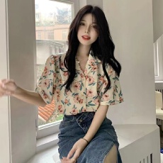 批发2026夏季新款花衬衫女装短袖衬衣韩系复古港味chic设计感小众上衣
