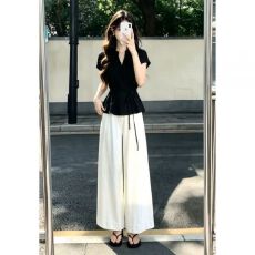 批发2026超火穿搭一整套短袖t恤女夏季阔腿裤巨好看绝美漂亮两件<b class='q'>套装</b>