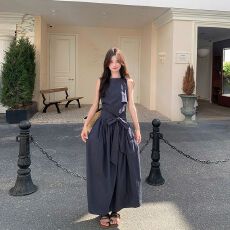 批发小众设计藏青色无袖连衣裙女夏2026新款收腰显瘦爆款<b class='q'>背心</b><b class='q'>长裙</b>爆款