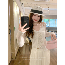 批发韩系白色露肩<b class='q'>长袖</b><b class='q'>t</b><b class='q'>恤</b>女夏季穿搭防晒罩衫薄纱上衣碎花吊带两件套