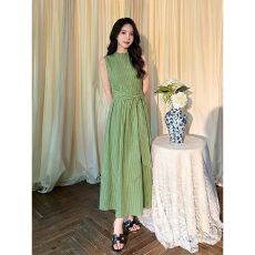批发法式温柔风绿色条纹无袖背心<b class='q'>连衣裙</b>2026夏简单大方掐腰a字小裙子