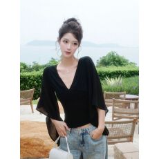 批发V领<b class='q'>七分袖</b>短款<b class='q'>T</b><b class='q'>恤</b>女夏秋季辣妹时尚气质收腰显瘦黑色薄款百搭上衣
