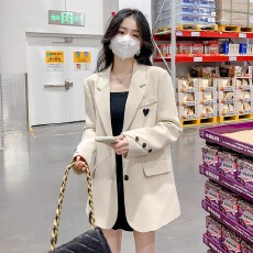 批发原版做法西装外套<b class='q'>女</b>小个子秋季新款高级感炸街休闲爱心贴标西服