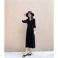 批发孕妇长款宽松内搭小黑裙打底过膝秋冬季厚款女<b class='q'>大码</b>显瘦胖MM连衣裙