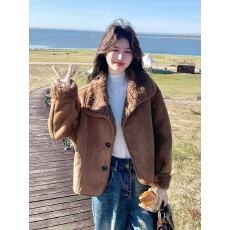 批发咖色两面穿皮毛一体羊羔毛短<b class='q'>外套</b>女2026冬新款时尚保暖麂皮绒棉服