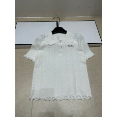 批发2026年夏季新款针织M字母镂空木耳边娃娃领短袖套头女上衣潮品