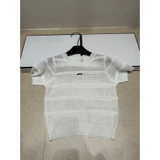 批发2026年夏季新款针织香牌黑标镂空短袖圆领套头宽松百搭女上衣潮品