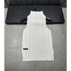 批发2026年夏季<b class='q'>新款</b>针织M字母钉钻中领无袖背心修身显瘦百搭女潮品