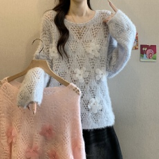 批发实拍镂空花朵钉珠毛衣女秋季大码胖mm显瘦设计感超好看长袖上衣女