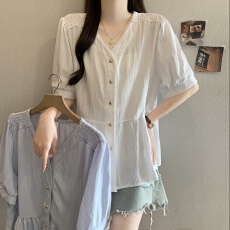 批发复古高级感V领蕾丝边衬衫女夏季大码胖妹妹韩版气质显瘦百搭上衣