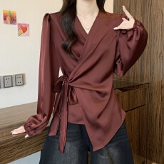 批发轻熟风绸缎面料大码女装<b class='q'>春</b>秋设计感绑带V领衬衫法式收腰小众衬衣