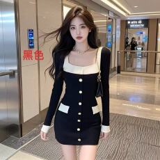 批发小众韩系撞色方领单排扣连衣裙女2025新款纯欲气质收腰针织包臀裙