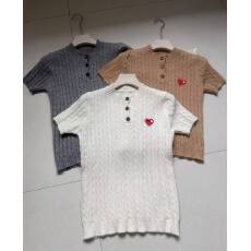 批发红色爱心刺绣圆领麻花短袖针织衫女2026新款修身正肩软糯内搭上衣