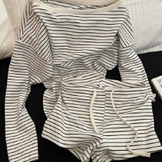 批发慵懒一字肩黑白条纹<b class='q'>睡衣</b>女春夏新款长袖休闲<b class='q'>短袖</b>家居服套装可外穿