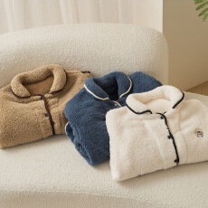 批发配手套加厚保暖珊瑚绒<b class='q'>睡衣</b>女款秋冬季家居服可外穿冬<b class='q'>三件套</b>