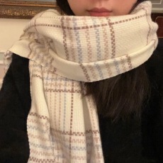 批发秋冬新款软糯奶呼呼米色格纹围巾加厚百搭流苏边披肩保暖围脖