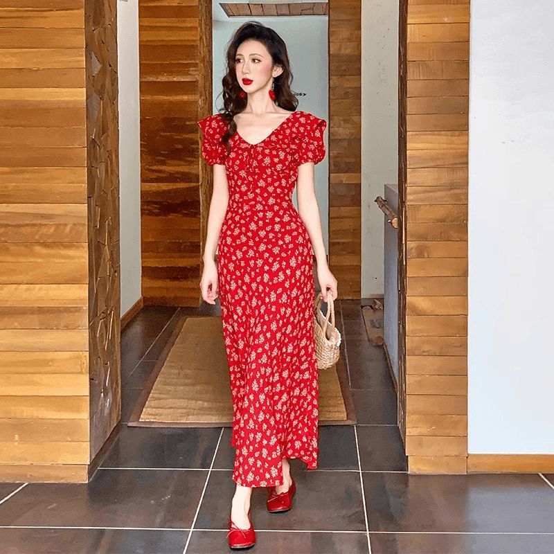 MY11961# 茶歇法式红色碎花连衣裙夏荷叶边V领修身显瘦长裙海边度假沙滩裙女裝貨源服裝批發