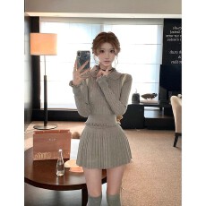 批发灰色风信子 秋季新款彼得潘领蝴蝶结针织上衣+百褶半身裙两件套装