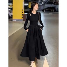 批发黑色长袖打底<b class='q'>连衣裙</b>2025秋季新款气质高级感高端时尚长裙裙子女装