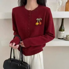 批发网红爆款南瓜装饰圆领针织单排扣简约<b class='q'>气质</b>百搭毛衣开衫<b class='q'>外套</b>上衣女