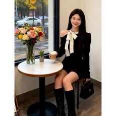 批发法式<b class='q'>露肩</b>蝴蝶结黑色针织<b class='q'>连衣裙</b>女早秋穿搭高级感修身显瘦包臀短裙