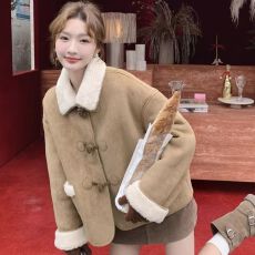 批发皮毛一体羊羔绒外套女2025年秋冬季新款韩系流行学院风减龄大衣