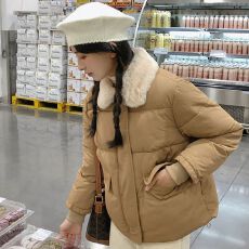 批发2025秋冬新款韩版高级<b class='q'>设计</b>感女装毛毛领大口袋短款加厚棉衣棉服女