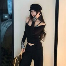 批发带胸垫 亮片长袖T恤女秋一字肩修身辣妹风打底<b class='q'>上衣</b>