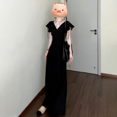 批发赫本风法式黑色v领<b class='q'>连衣裙</b>子<b class='q'>女</b>装夏季2025新款爆款高级感气质长