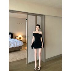 批发一字领飘带斜肩连衣裙女夏季辣妹风修身裙子黑色收腰紧身包臀短裙