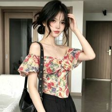 批发法式花朵温柔风碎小衫碎花鱼骨一字肩上衣女夏雪纺<b class='q'>上装</b>